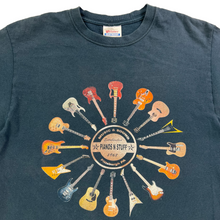 Load image into Gallery viewer, 2000s Hanes Guitar graphic guitars pianos &amp; stuff tee (M)