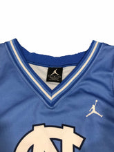 Load image into Gallery viewer, Jordan University of North Carolina Tar Heels Fake jersey (M)