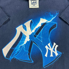 Load image into Gallery viewer, Vintage 2000 Lee New York NY Yankees lightning MLB tee (L)