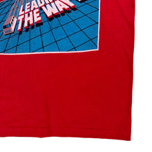 Load image into Gallery viewer, Vintage 80s Screen Stars Team Snap On Leading the way tee (L/XL)