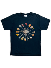 Load image into Gallery viewer, 2000s Hanes Guitar graphic guitars pianos &amp; stuff tee (M)