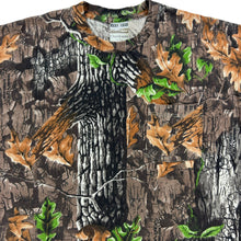 Load image into Gallery viewer, Vintage 2000s Jerzees outdoors tree bark lynch superflauge camo pocket tee (L)