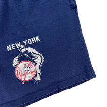 Load image into Gallery viewer, Vintage 90s New York NY Yankees cotton shorts (M/L)