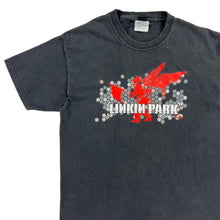 Load image into Gallery viewer, Vintage 2000 Hanes Linkin Park Hybrid Theory band album promo tee (M)