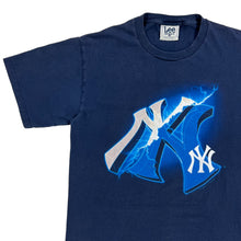 Load image into Gallery viewer, Vintage 2000 Lee New York NY Yankees lightning MLB tee (L)