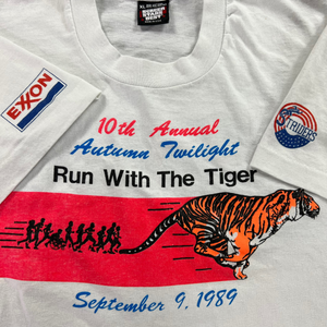 Vintage 1989 Screen Stars Exxon Run with the Tiger tee (L)