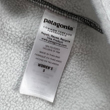 Load image into Gallery viewer, 2016 Patagonia full zip womens grey zip up fleece sweatshirt (S)